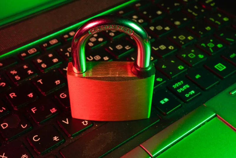 Eine gute Versicherung ist im Hinblick auf Cyberkriminalität genauso wichtig, wie gute Antivirenprogramme